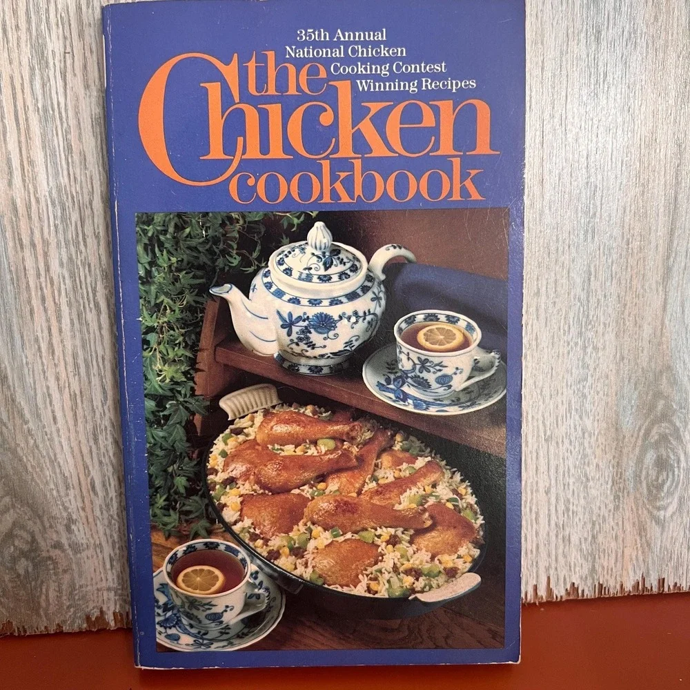 1983 Vintage The Chicken Cookbook, Paperback award winning recipes